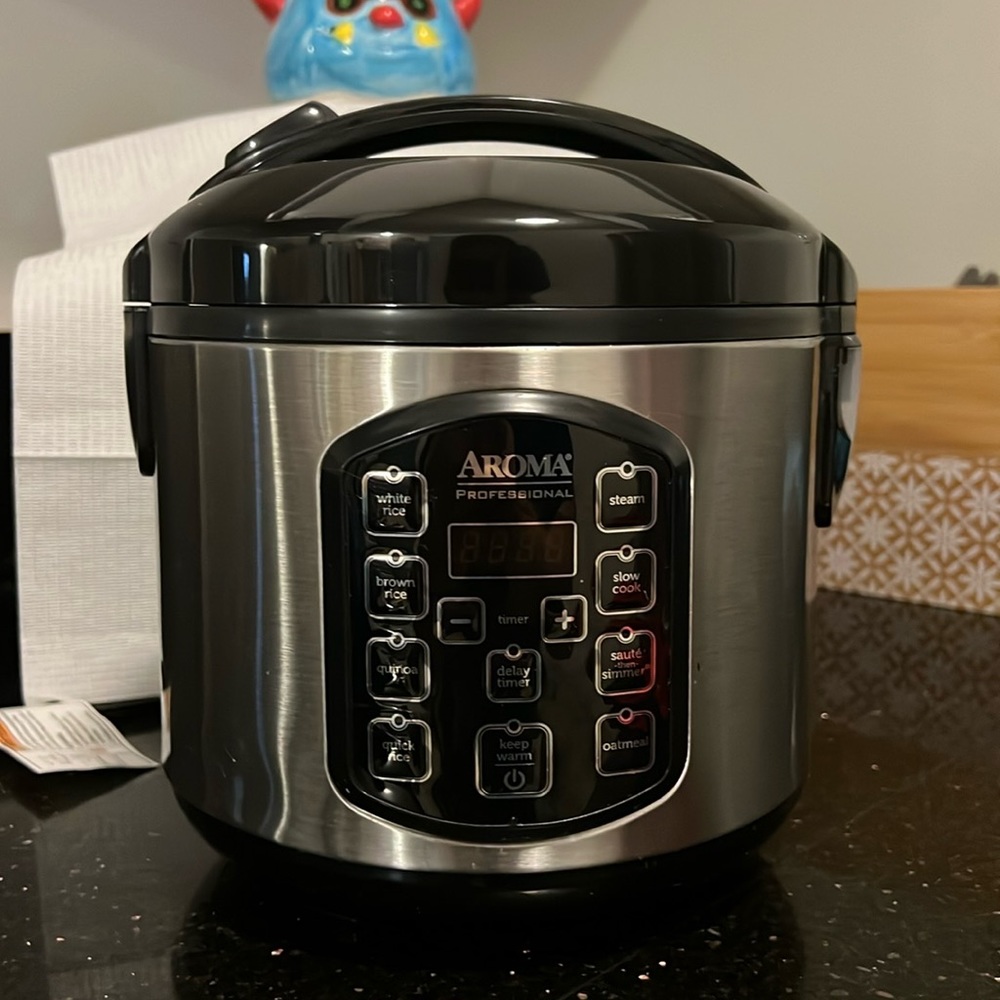 Aroma Rice Cooker, 4-Cup Uncooked 2.5 Quart, Professional Version